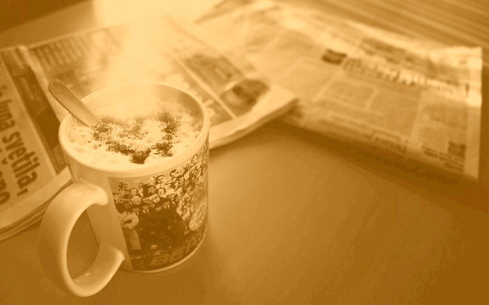 Капучино и свежая пресса обои