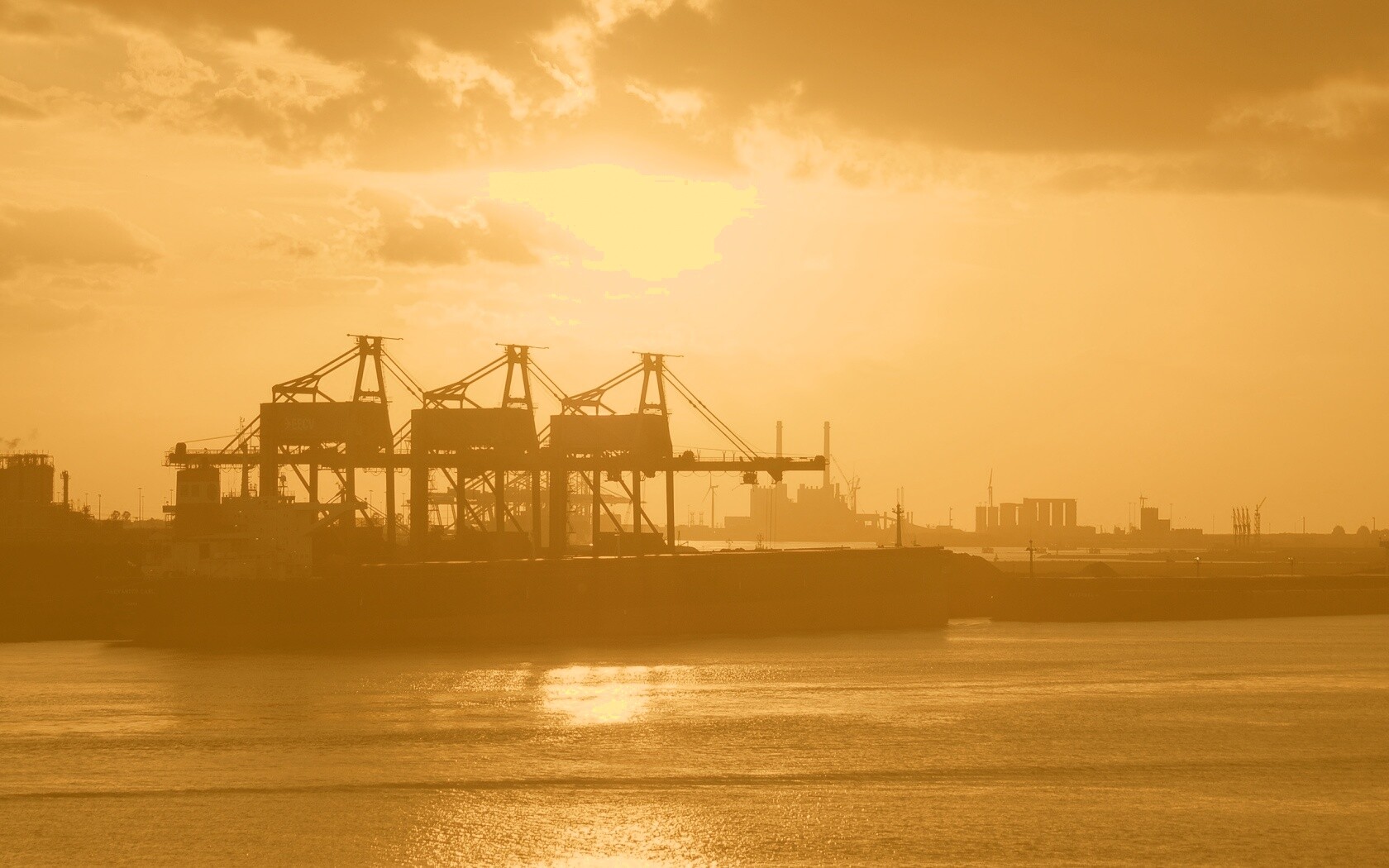 Грузовой порт обои