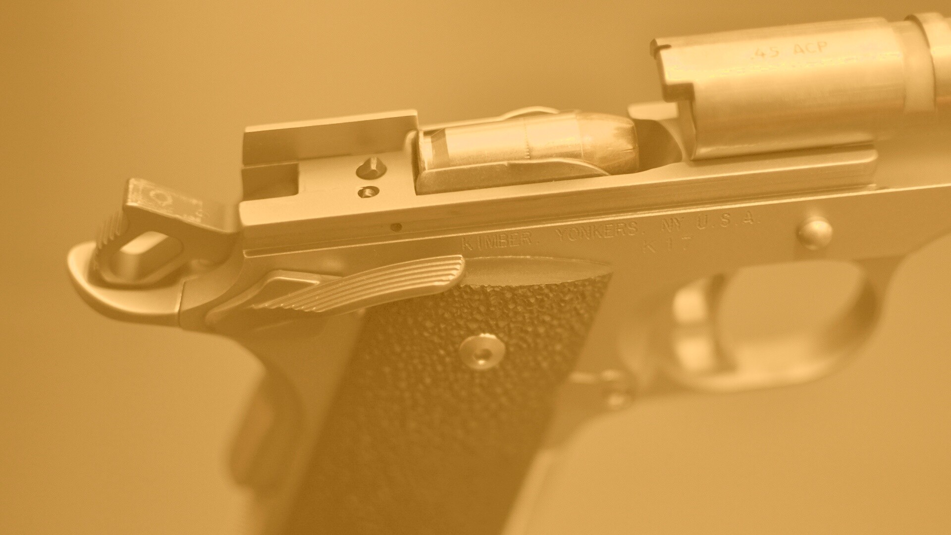 Разобранный пистолет обои