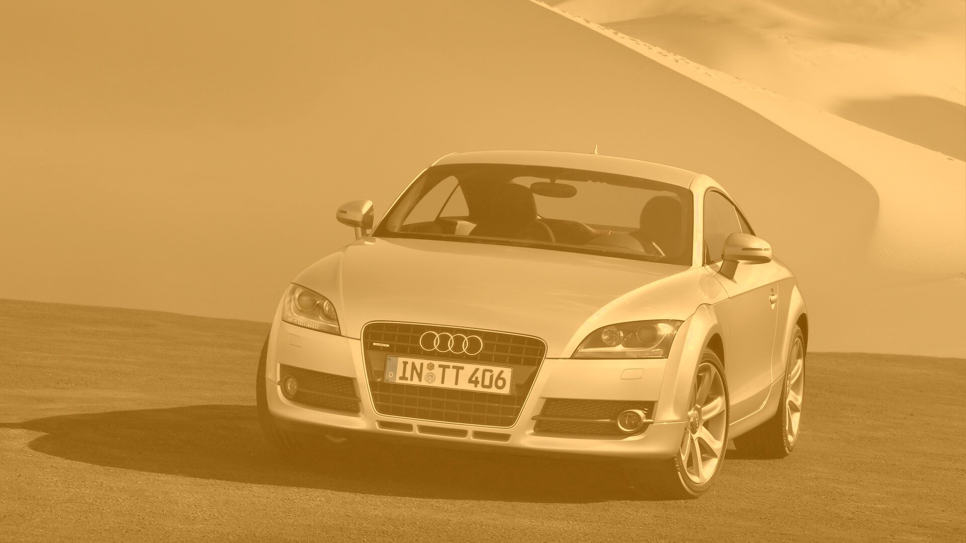 Audi TT на фоне снега обои