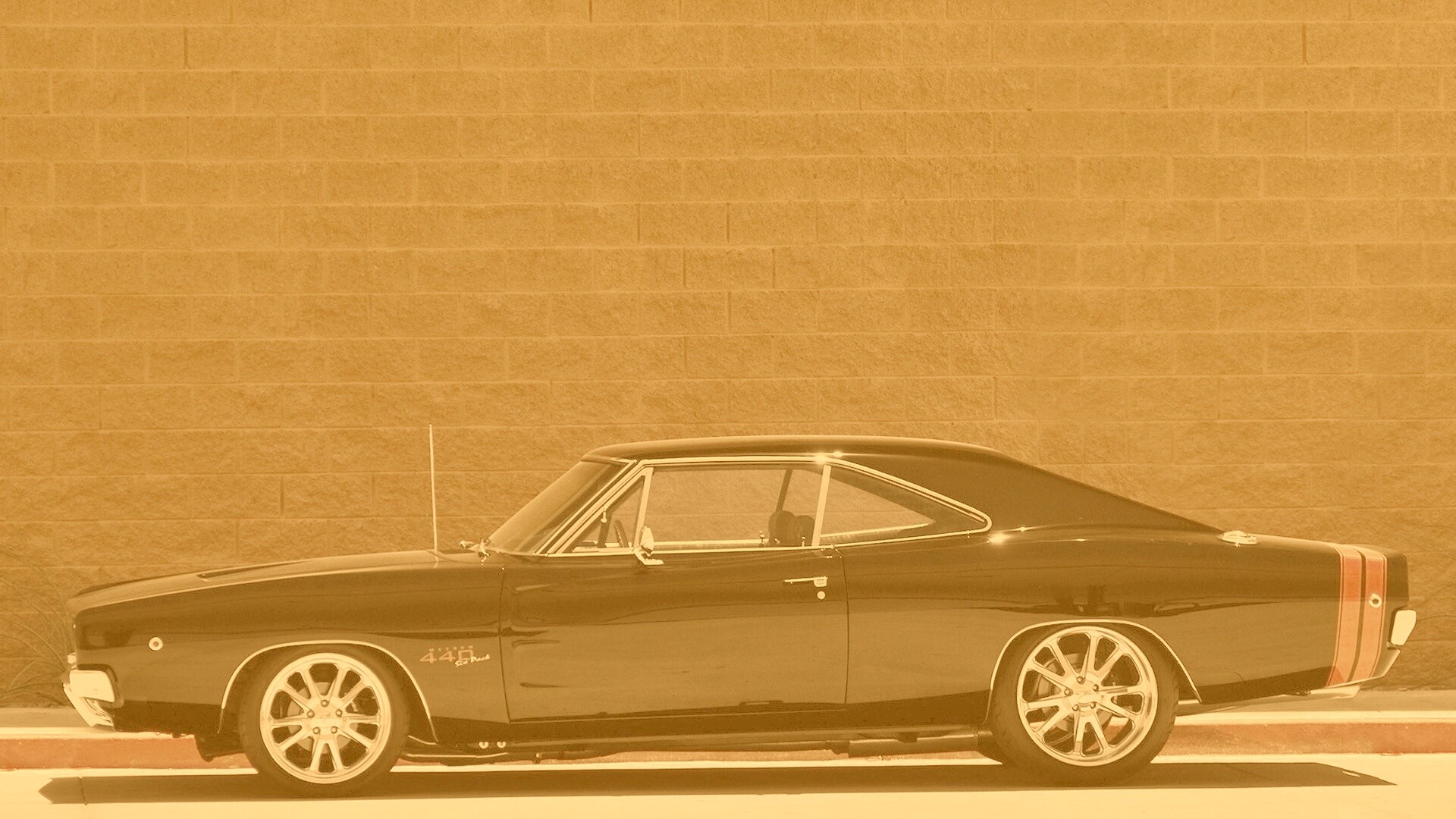 Черный Додж у стены обои