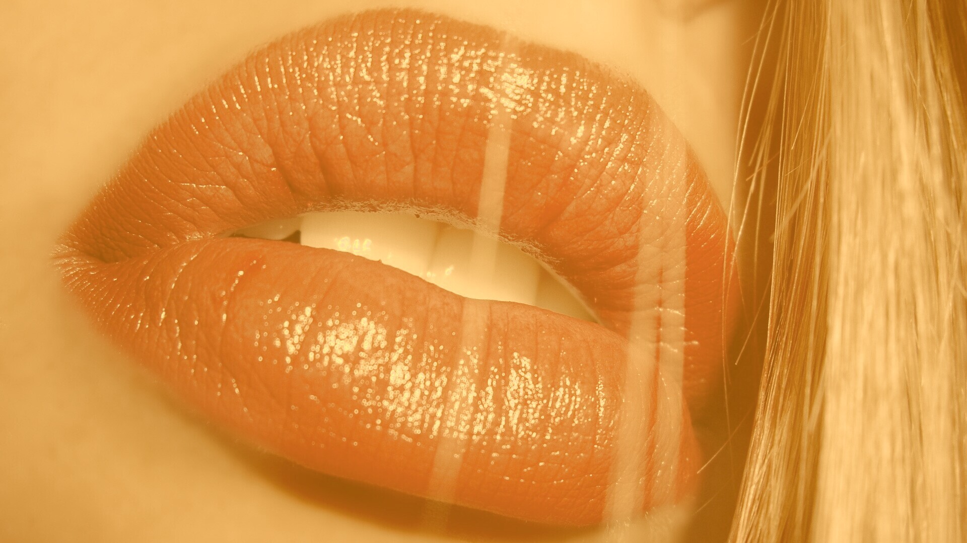 Сочные губы обои