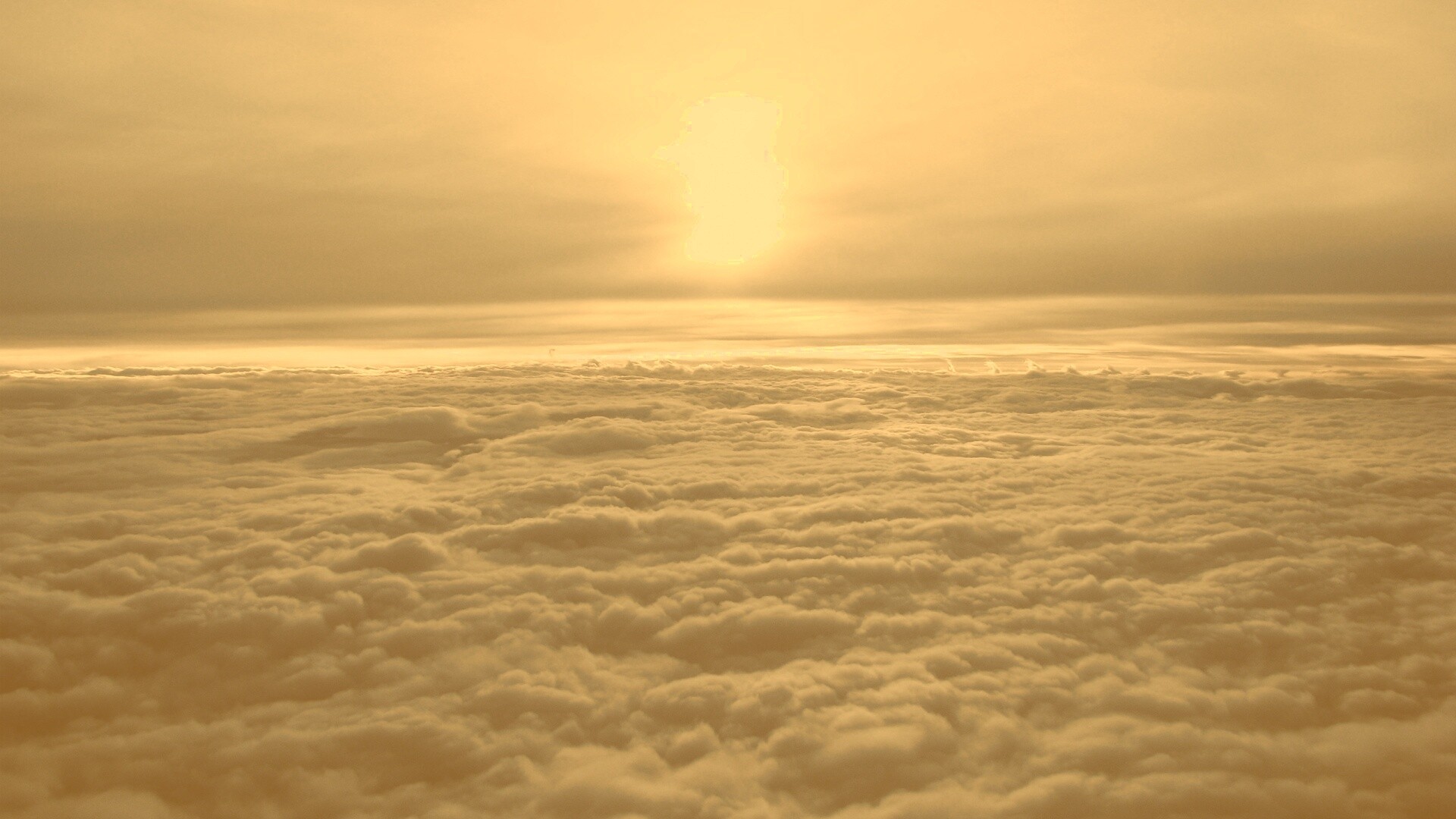 Над облаками обои