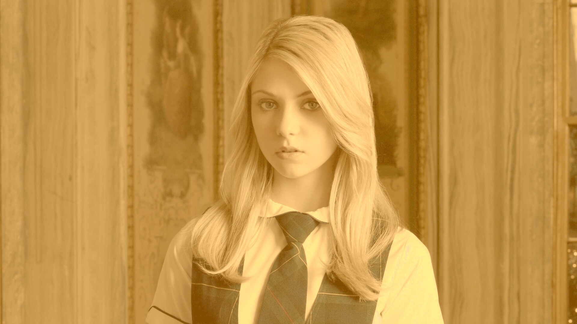 Тейлор Момсен обои