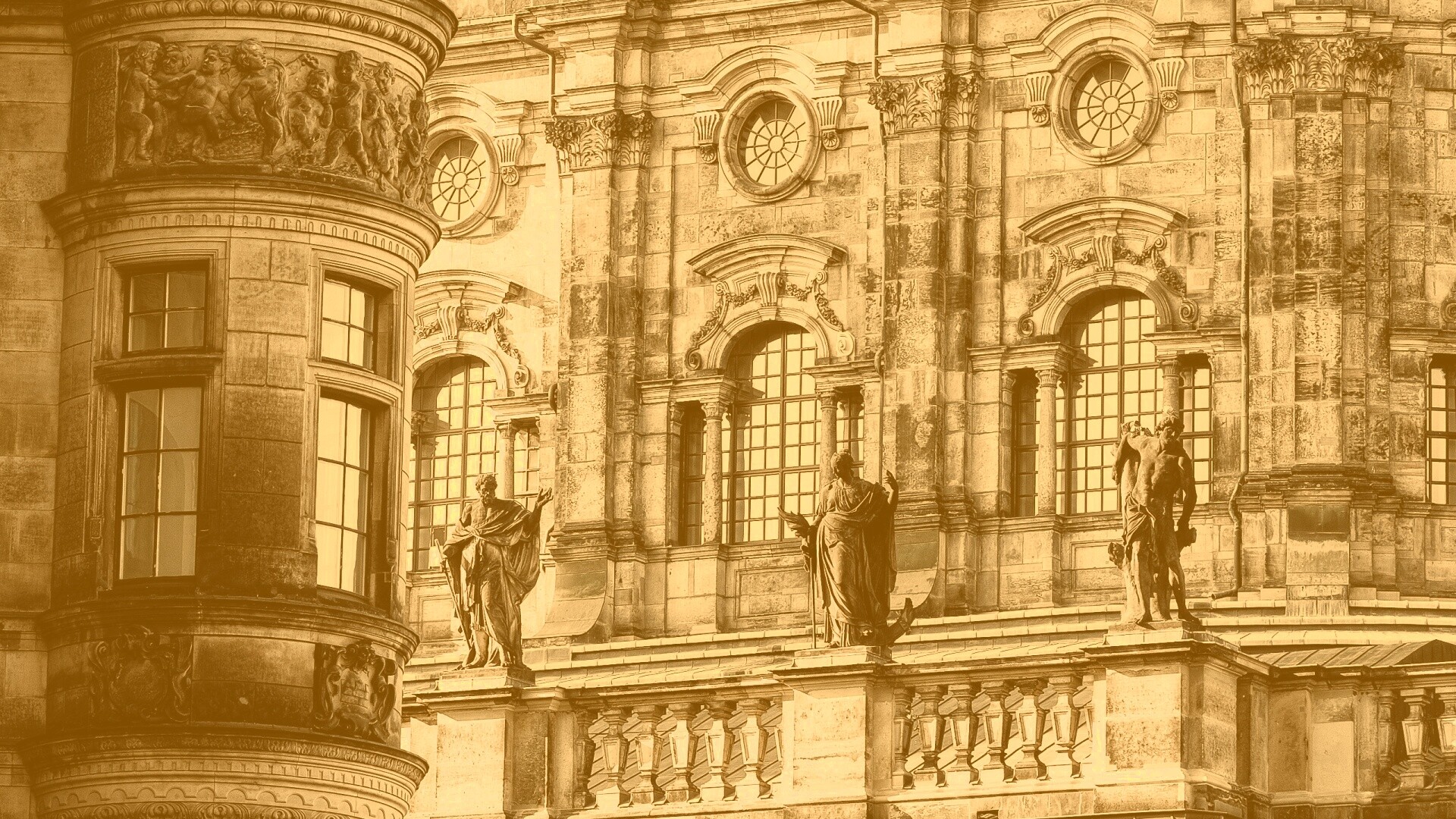 Hofkirche в Дрездене обои