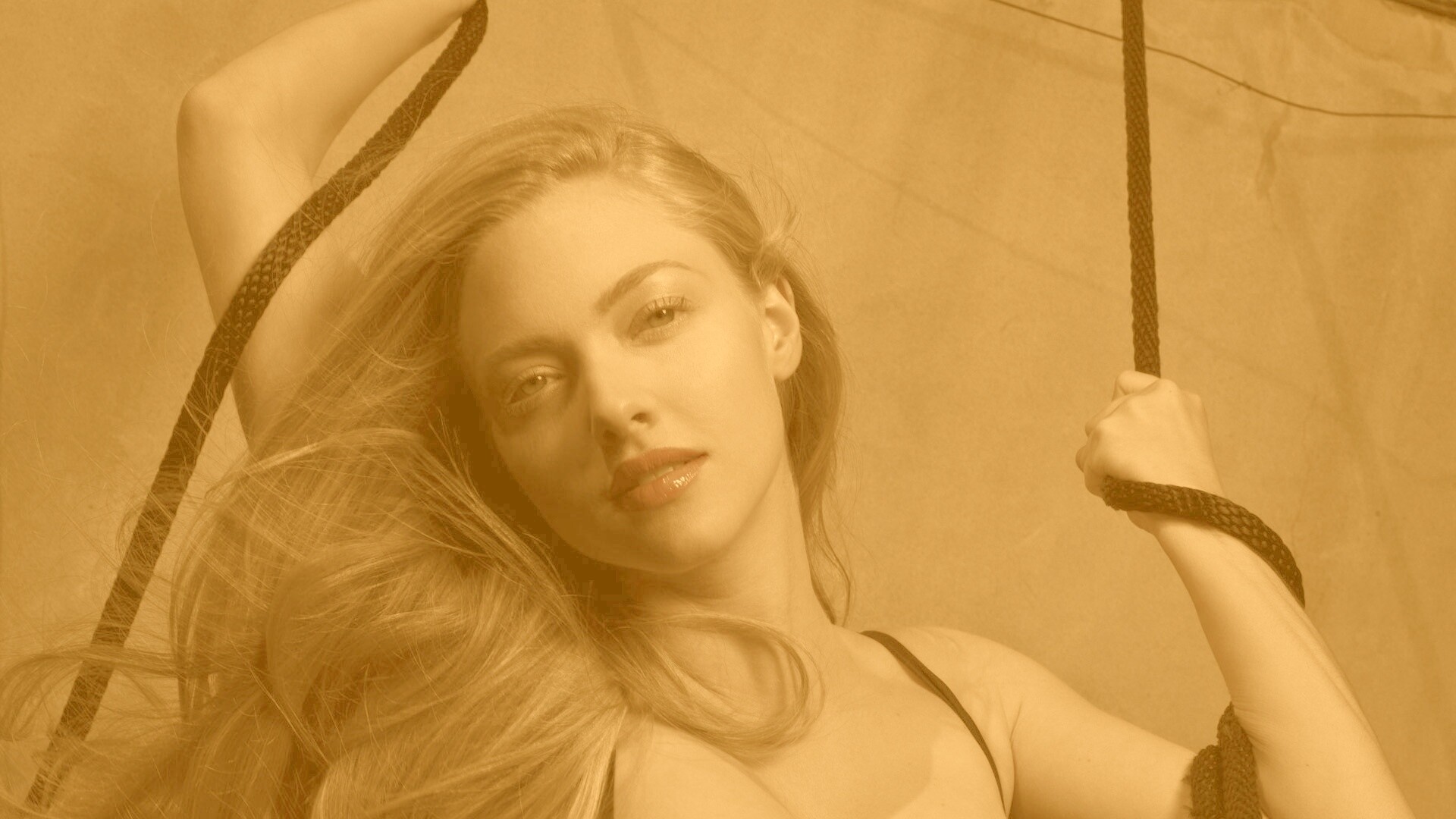 Аманда Сейфрид обои