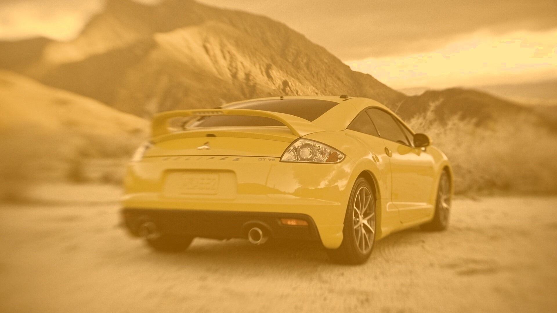 Mitsubishi в горах обои