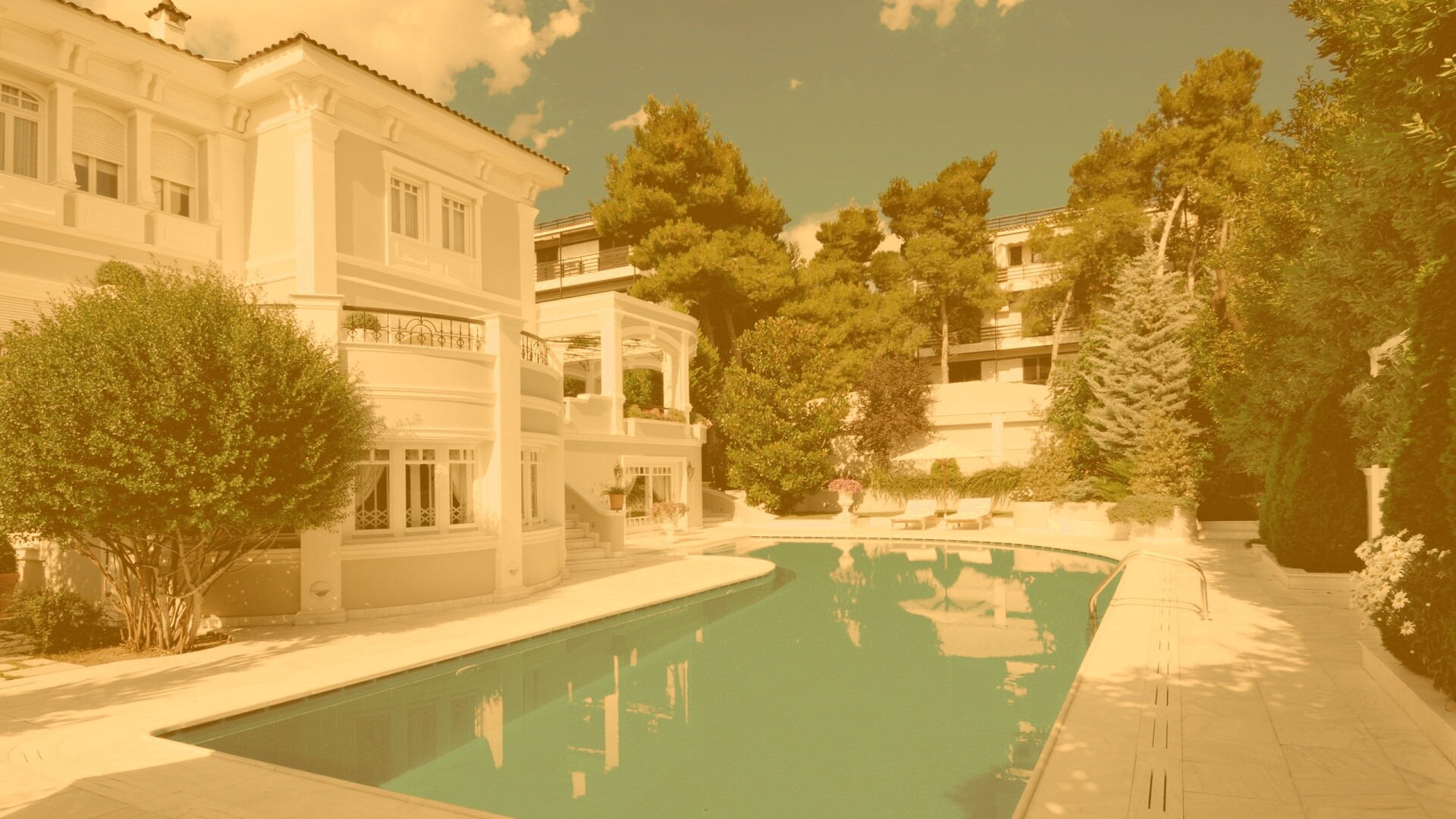 Особняк с бассейном обои