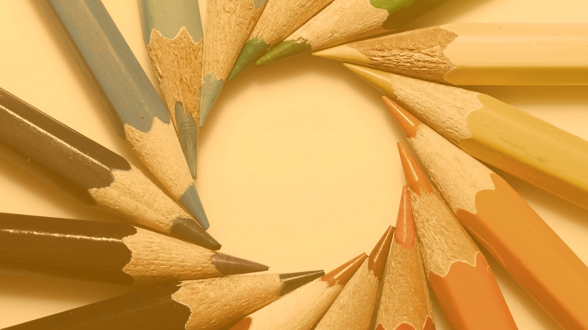 Радуга в карандашах обои