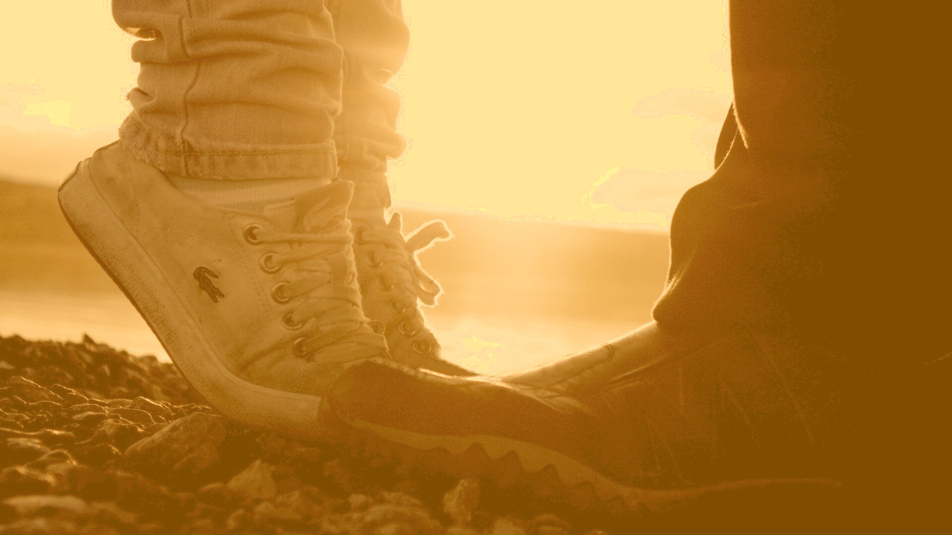 Поцелуй на цыпочках обои