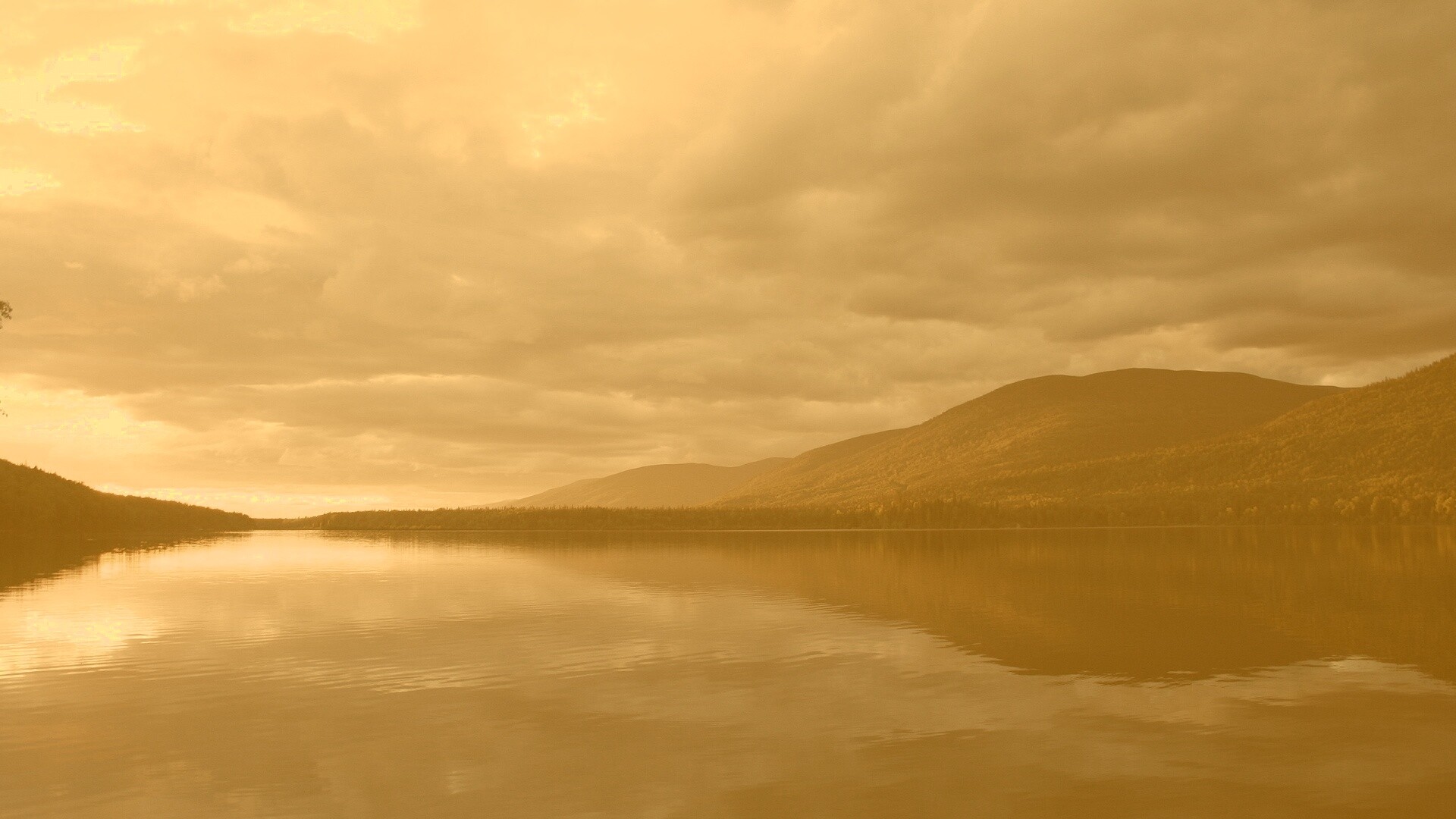 Вид на озеро обои