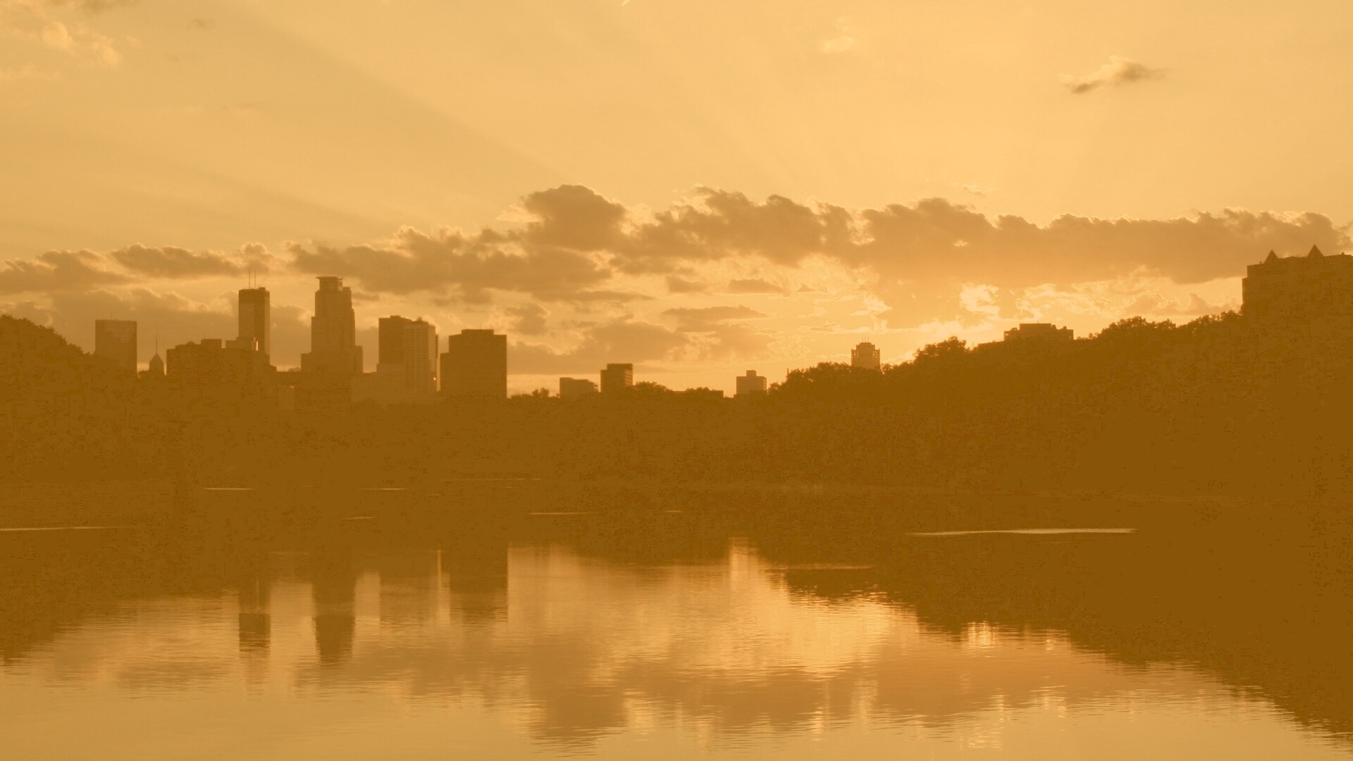 Закат над городом обои