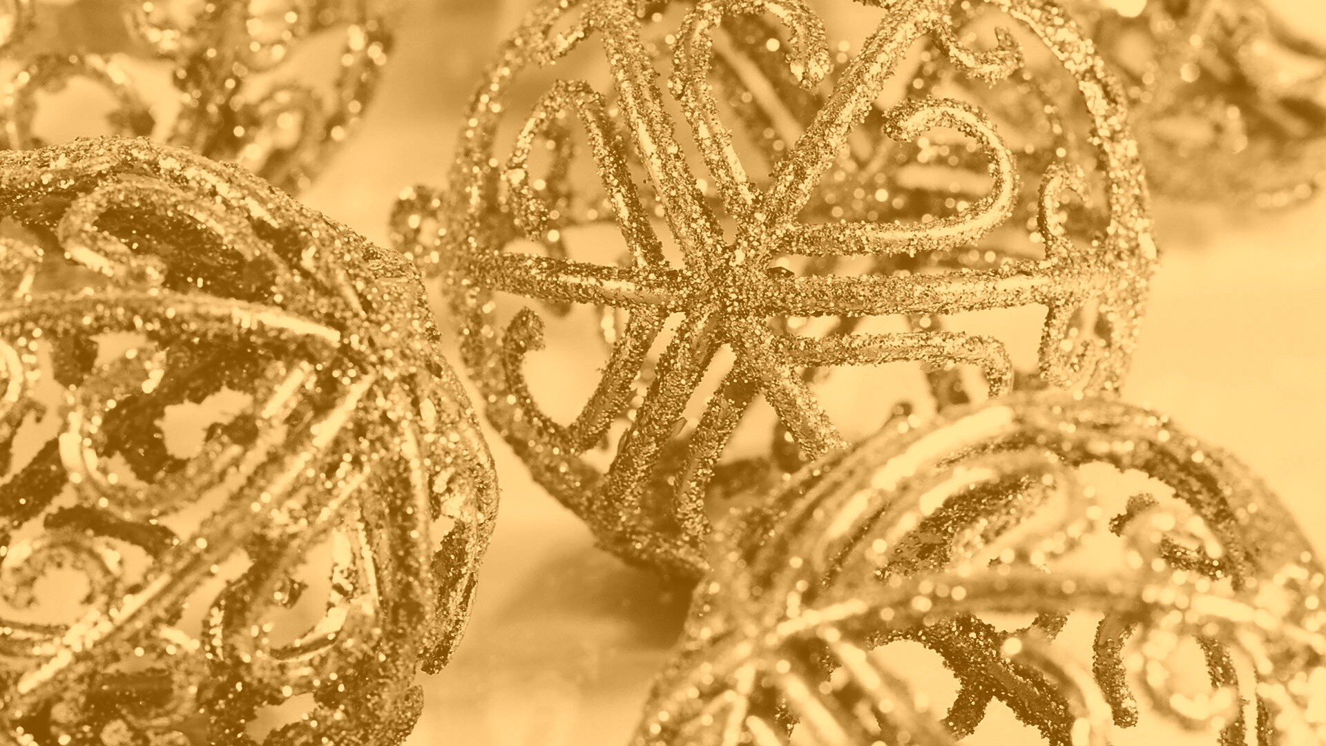 Серебрянные новогодние шары обои