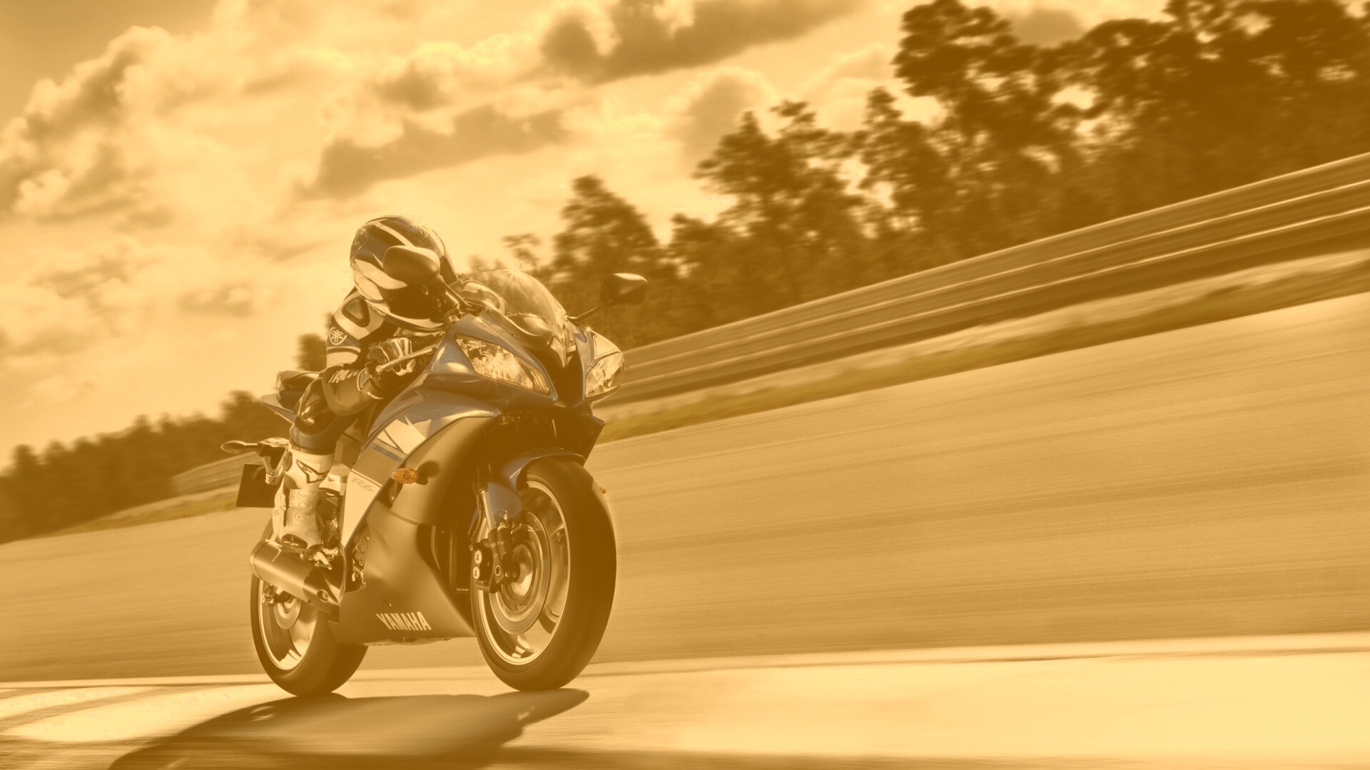 Мотоциклист на треке обои