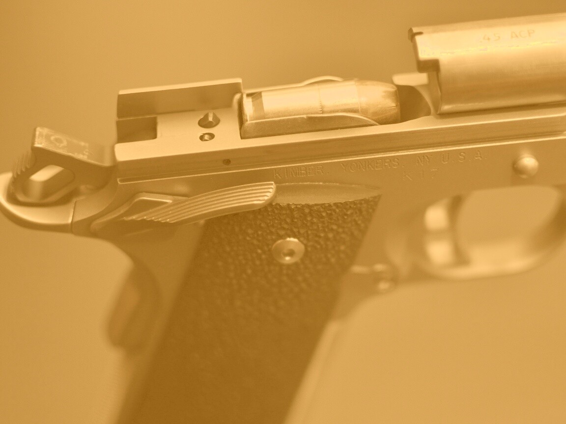 Разобранный пистолет обои