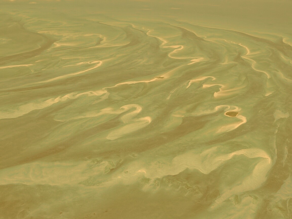 Остров среди лазурных рифов обои