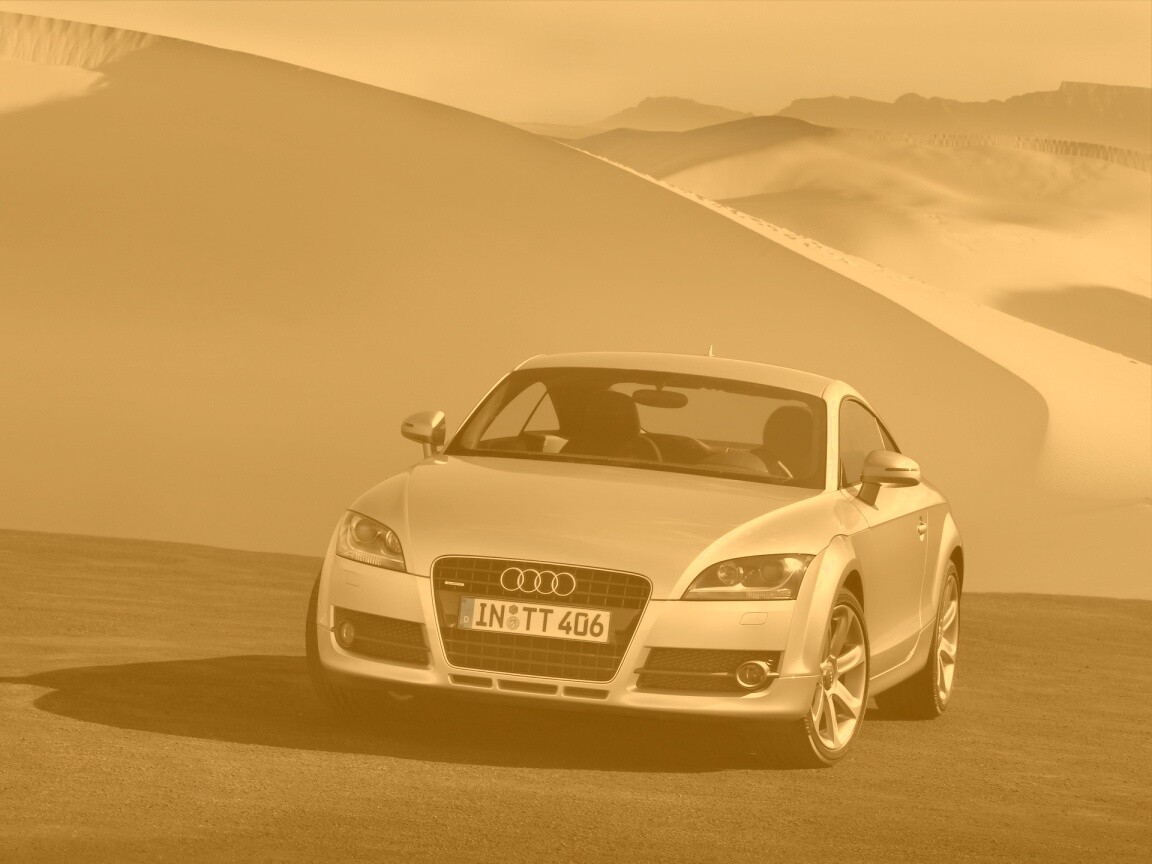 Audi TT на фоне снега обои