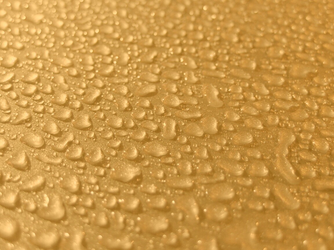 Вода собирается в капли обои