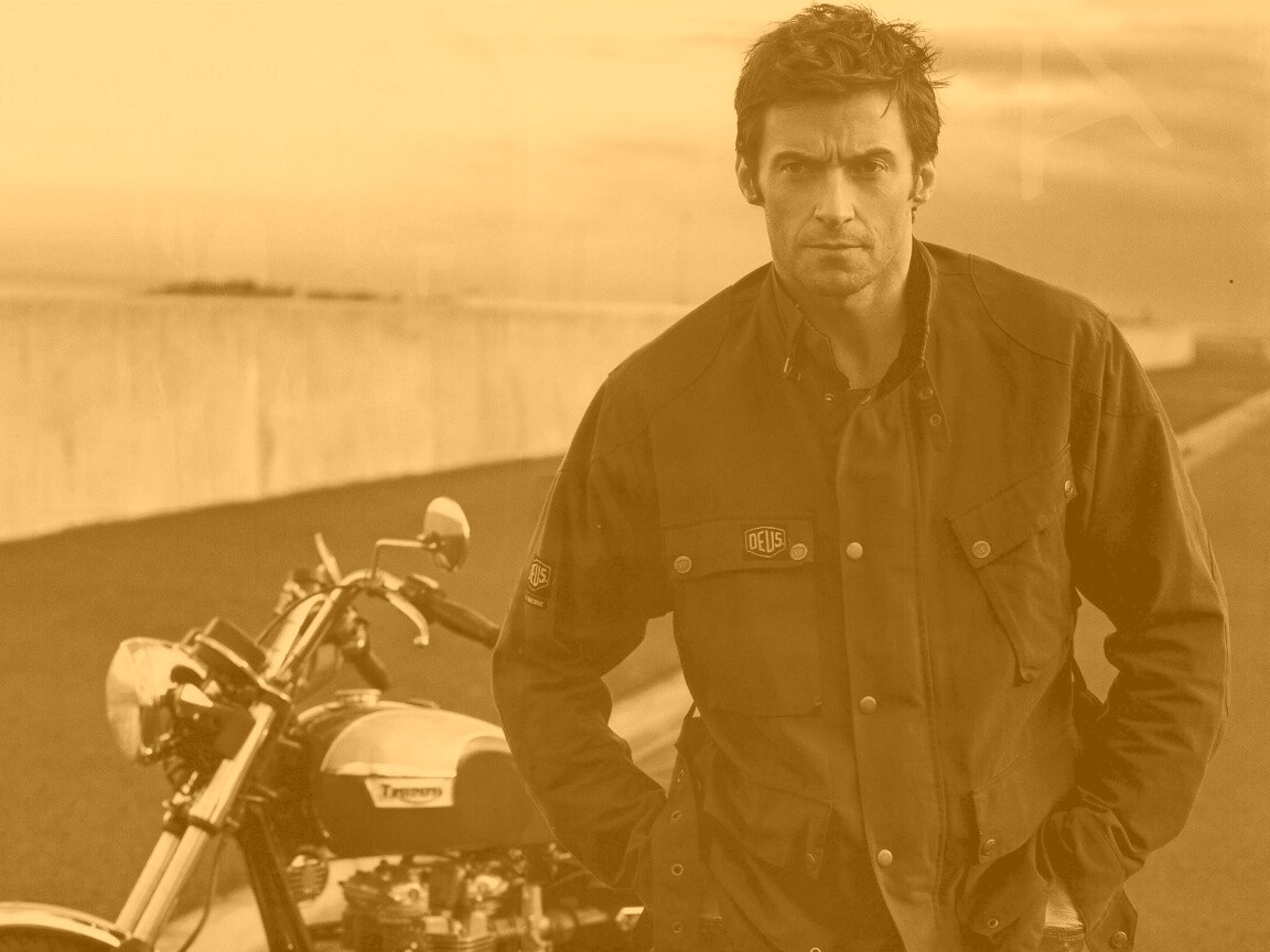 Хью Джекман с мотоциклом обои