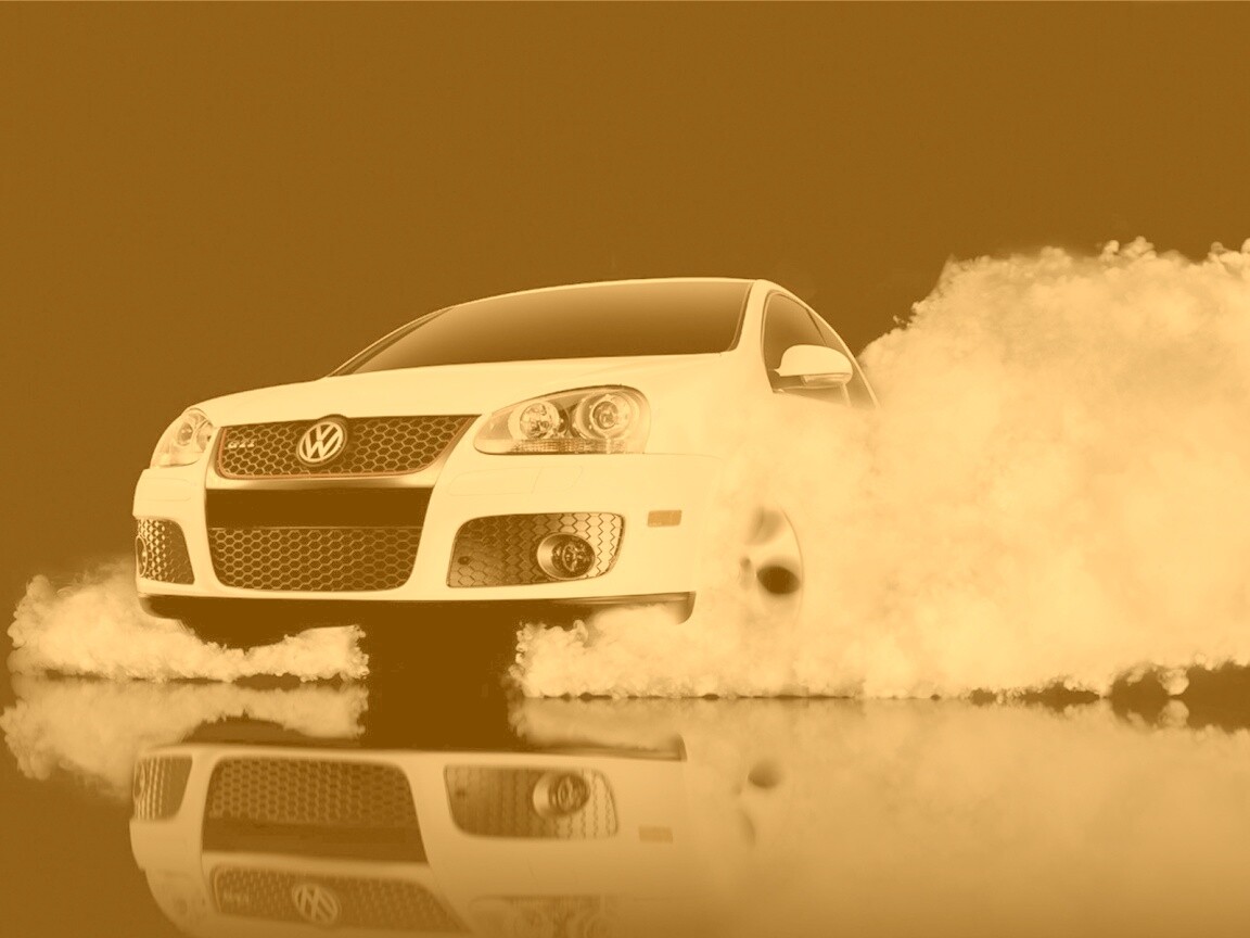 Буксующий белый Фольц обои