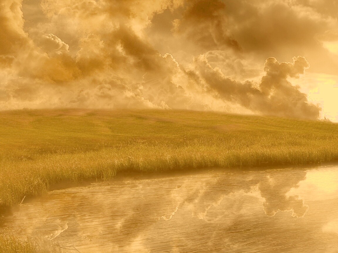 Тучи над лугом обои