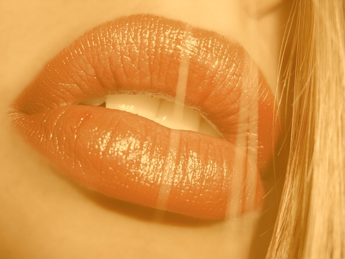 Сочные губы обои