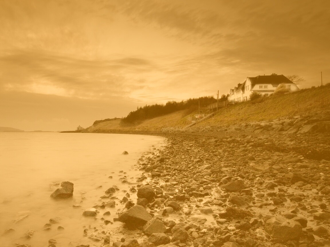 Дом у озера обои