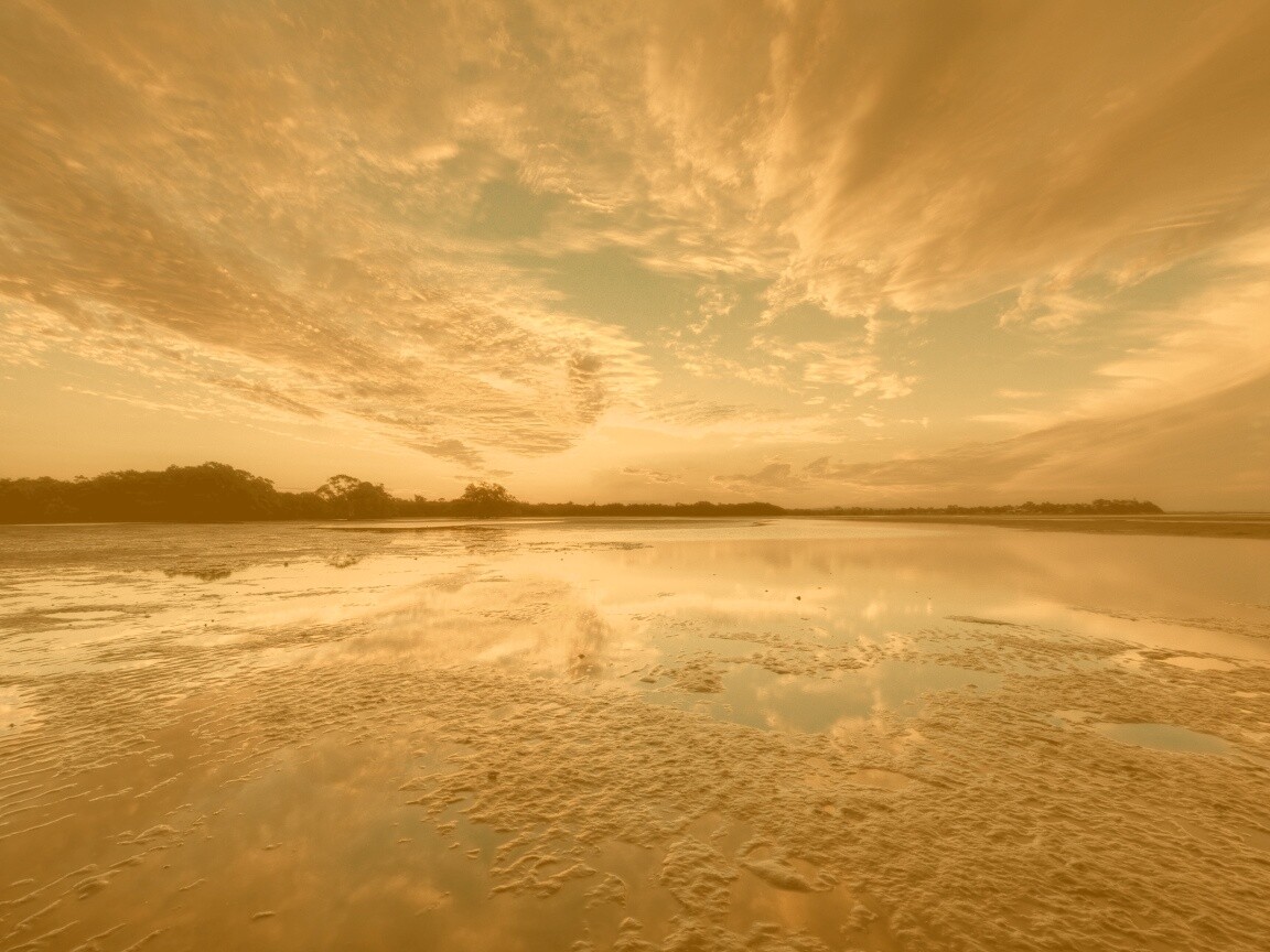 Дивный закат на озере обои