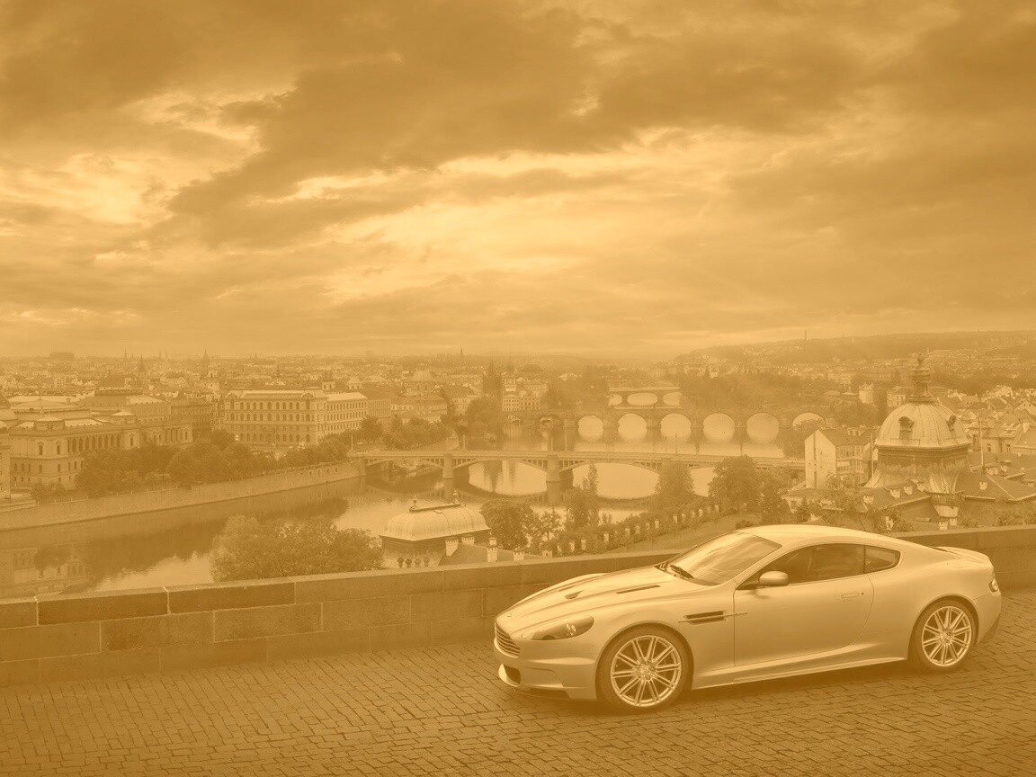 Aston Martin в городе обои