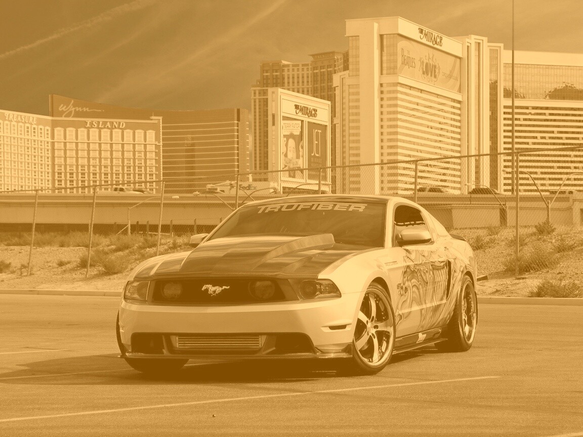 Тюнингованный Форд Мустанг обои