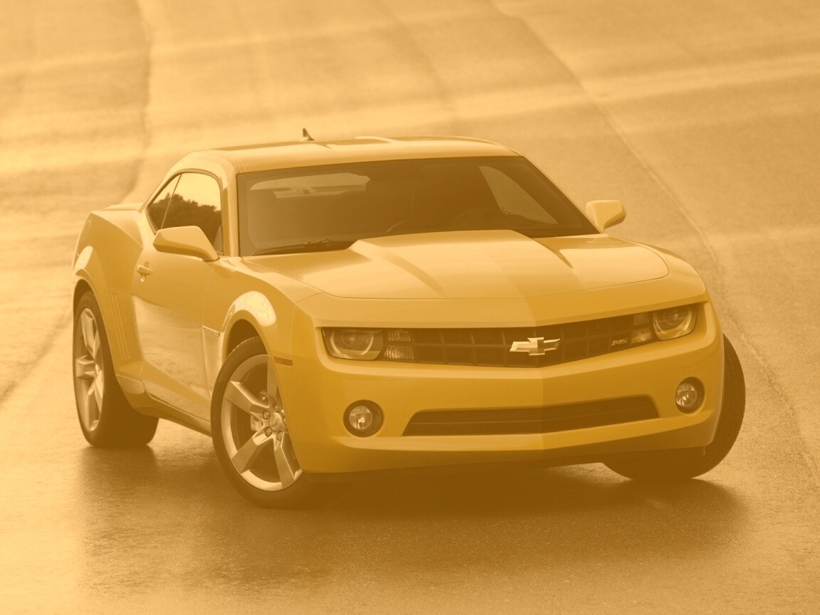 Шевроле Камаро на трассе обои