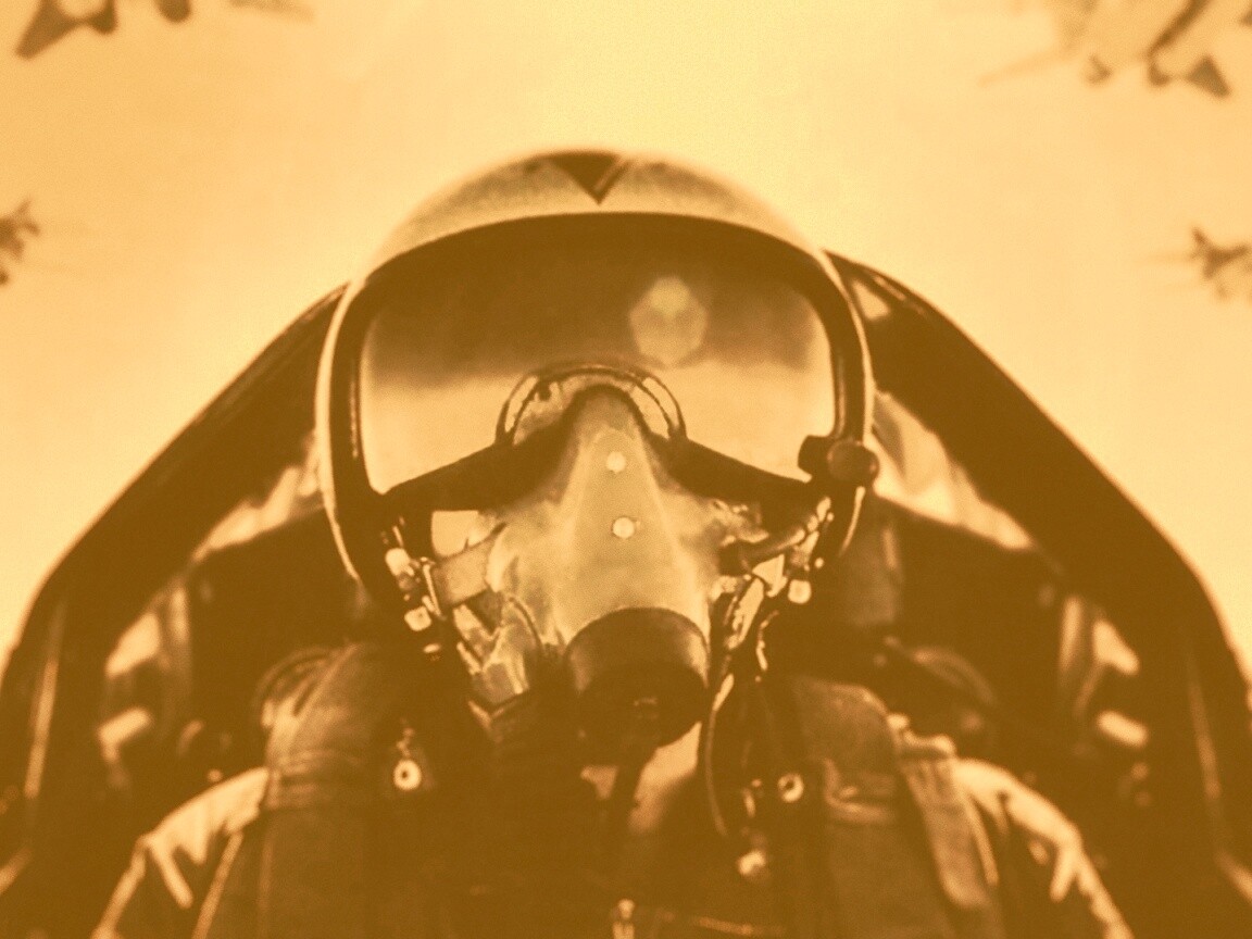 Пилот истребителя обои