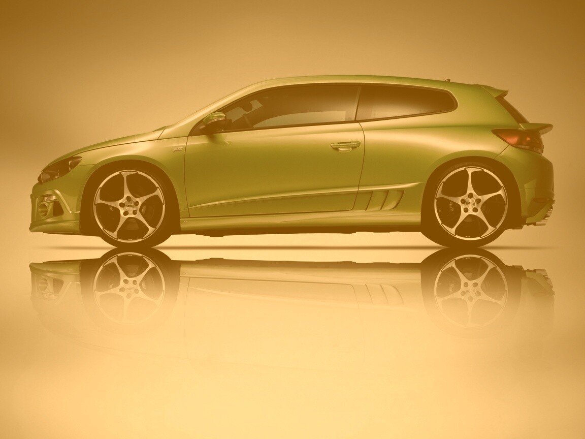 Зелёный трёхдверный хэтчбек обои