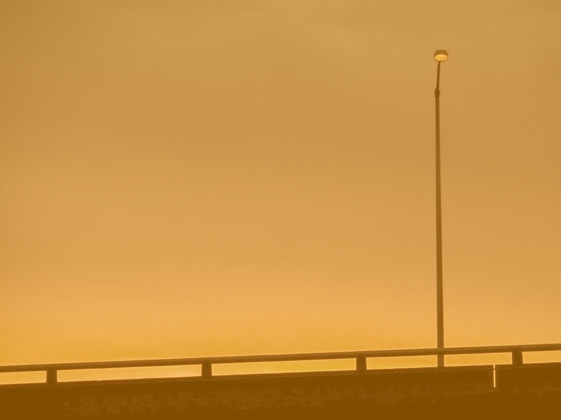 Одинокий фонарь обои