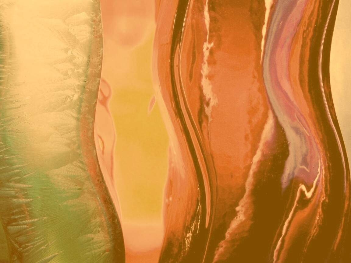 Цветные линии на стекле обои