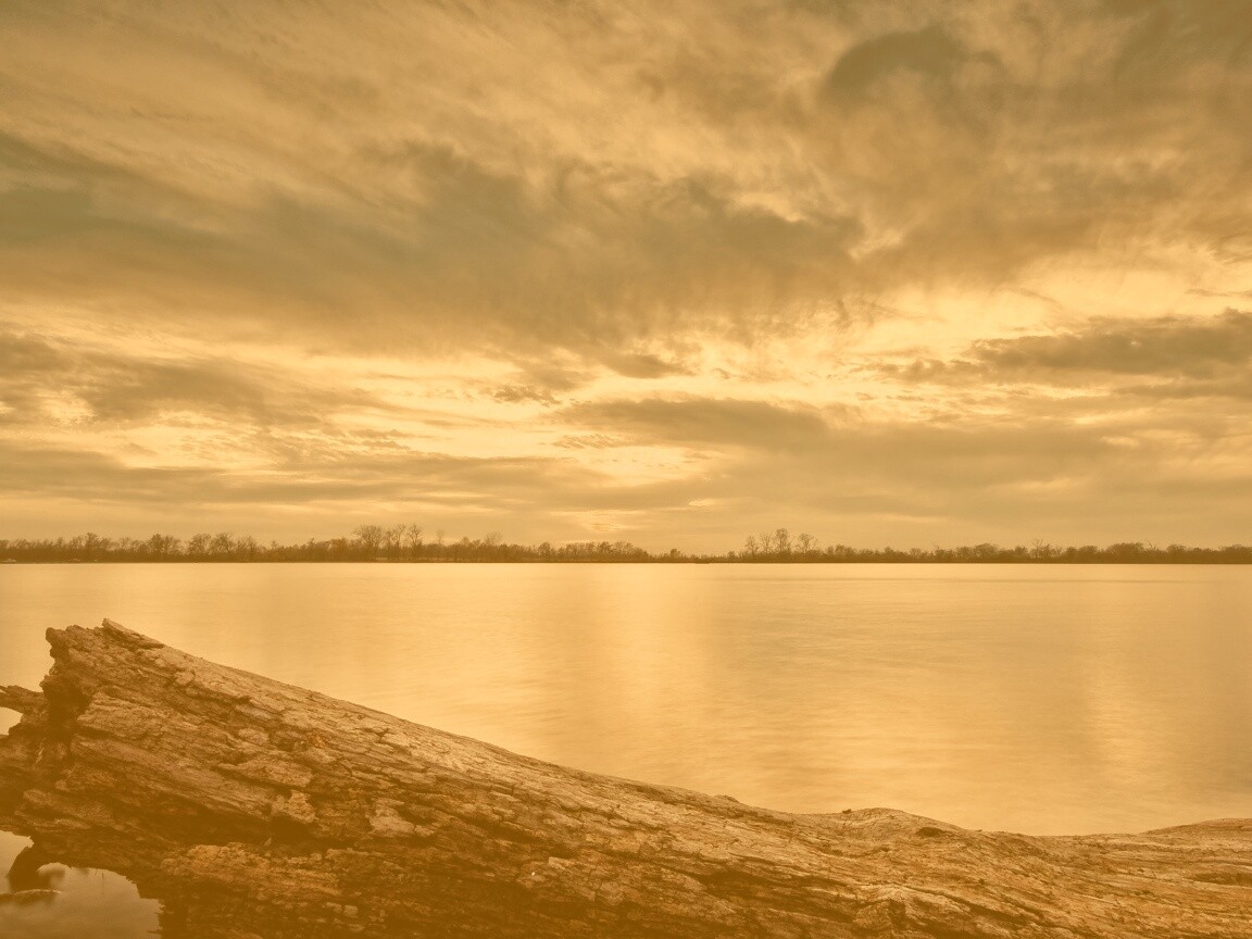 Закат на озере обои