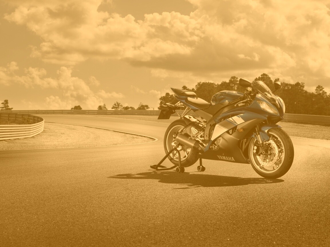 Yamaha R6 на трассе обои