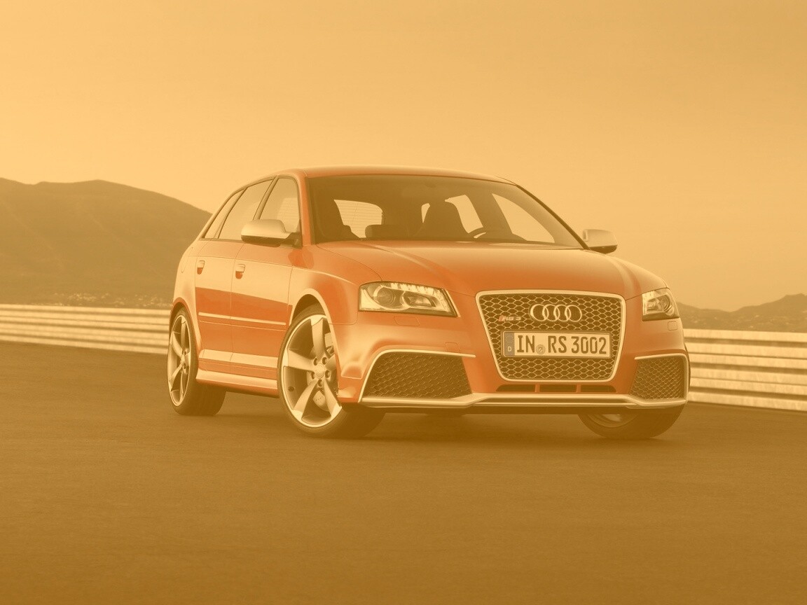 Красная Audi RS3 спереди обои