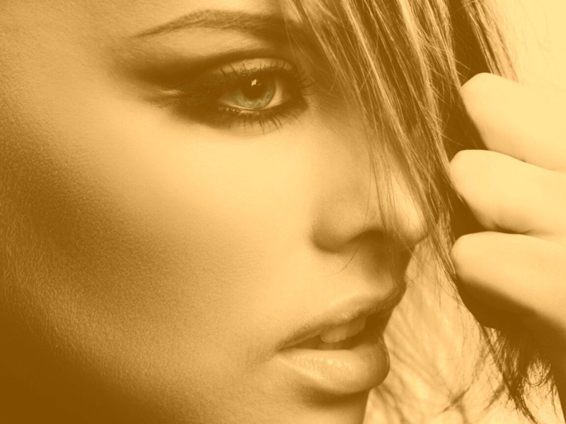 Глаза цвета моря обои