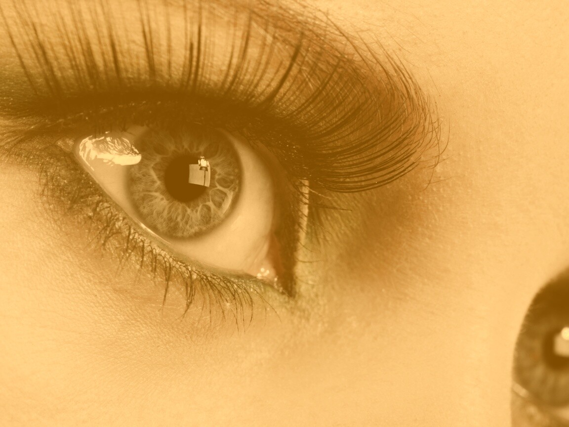 Глаза цвета стали обои