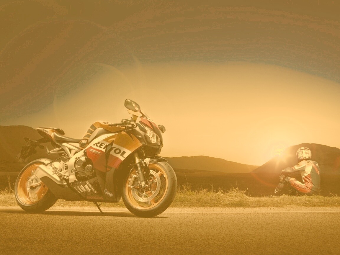 Мотоциклист и мотоцикл обои