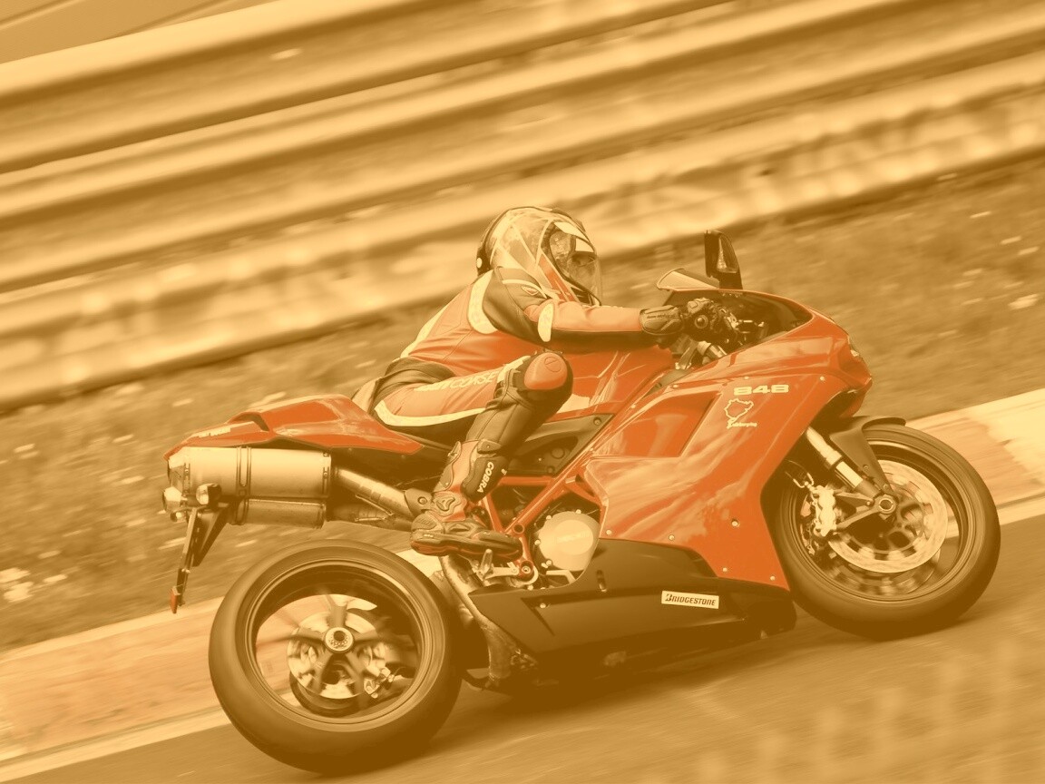 Красный мотоцикл обои