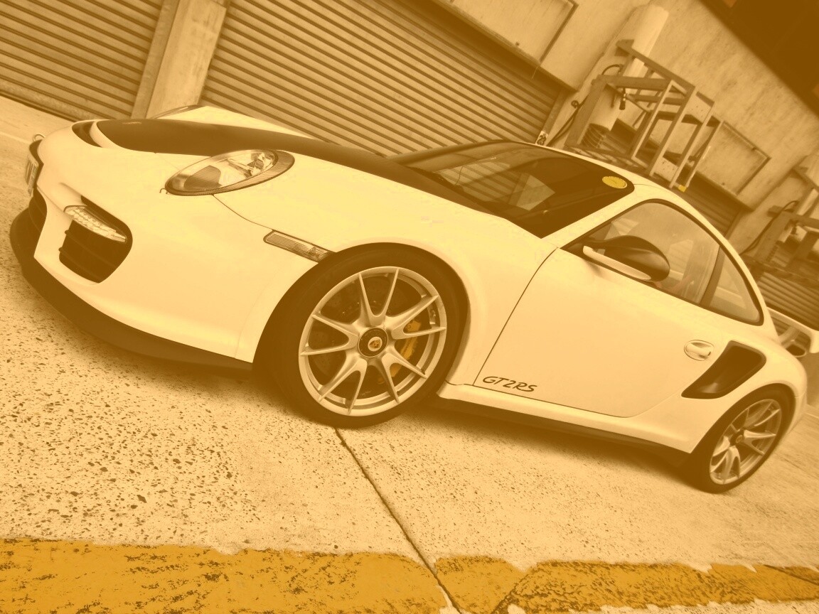 Белый порше обои