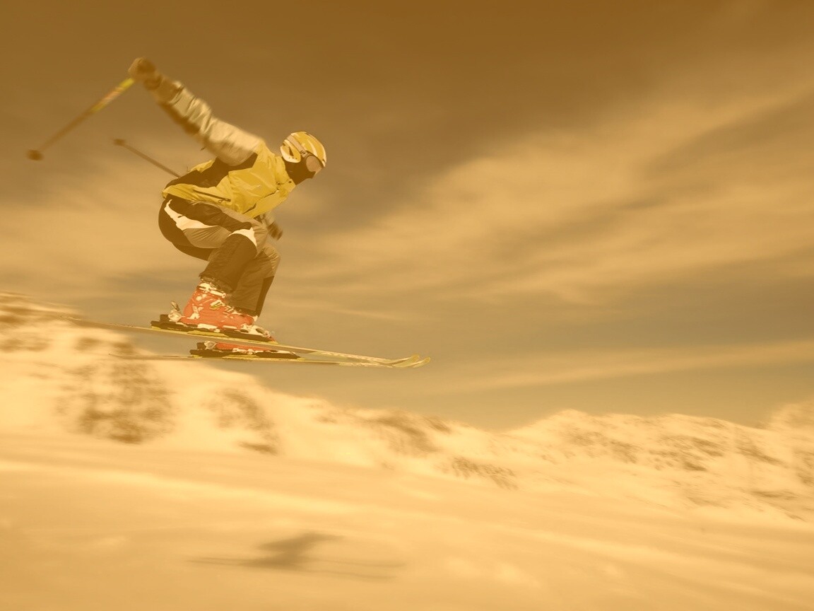 Лыжник в прыжке обои