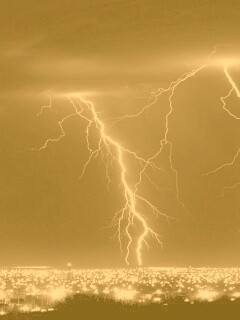 Гроза над городом обои