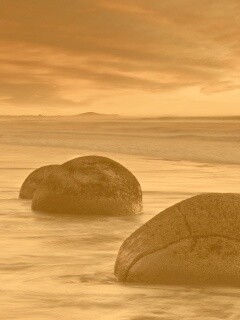 Камни в морском прибое обои