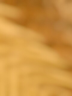 Размытое желтое пятно обои