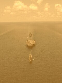 Авианосец с эскортом обои