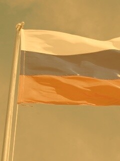 Флаг России на флагштоке обои