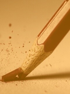 Сломанный карандаш обои